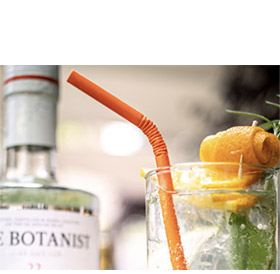 曲がるストロー